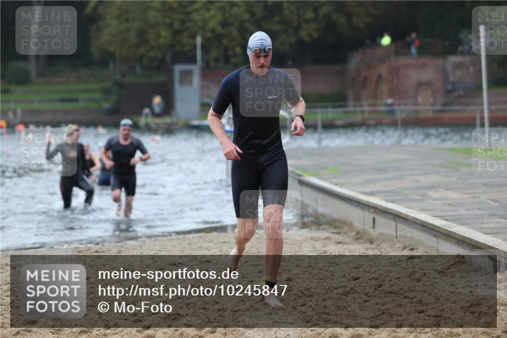 13.09.2026 - Stadtparktriathlon Mo-Foto http://msf.ph/oto/10245847 13.09.2026 12:33:09 Schwimmen 1225, 1260, 1268, 1286, 1291, 1297 meine-sportfotos.de
