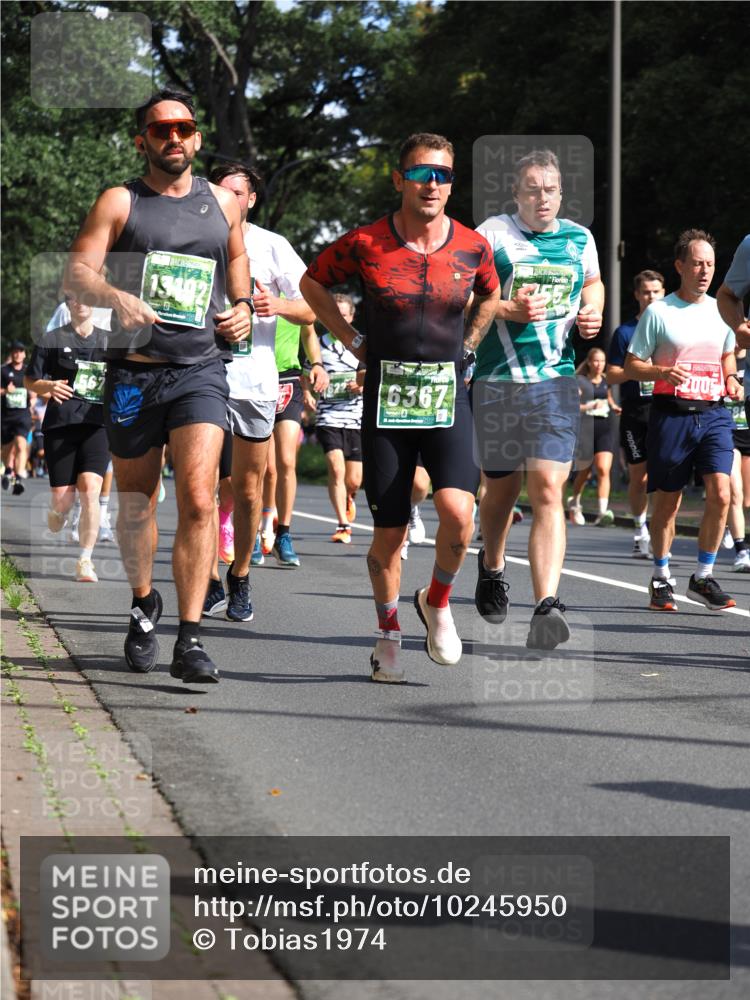 13.09.2026 - 21. swb-Marathon Bremen TobiasT http://msf.ph/oto/10245950 13.09.2026 11:59:23 Laufen 134, 6367 meine-sportfotos.de