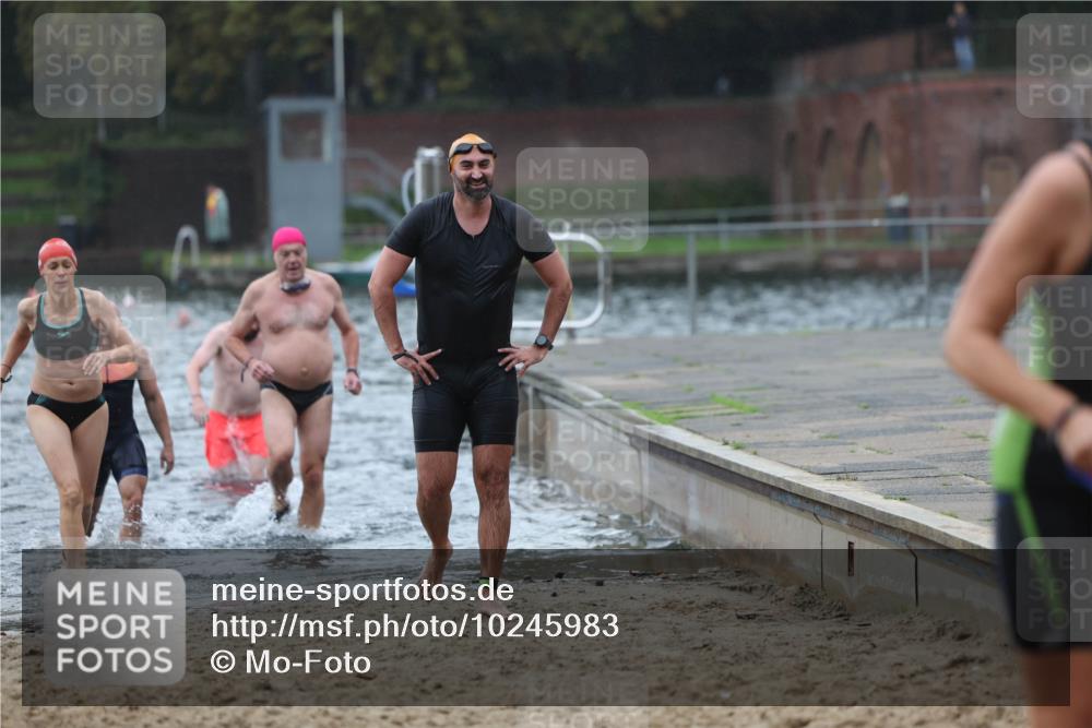 13.09.2026 - Stadtparktriathlon Mo-Foto http://msf.ph/oto/10245983 13.09.2026 12:34:09 Schwimmen 1195, 1226, 1243, 1264, 1275, 1276, 1281, 1293 meine-sportfotos.de