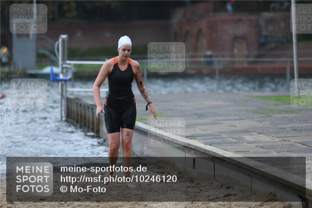 13.09.2026 - Stadtparktriathlon Mo-Foto http://msf.ph/oto/10246120 13.09.2026 12:34:42 Schwimmen 1284, 1300, 1304 meine-sportfotos.de