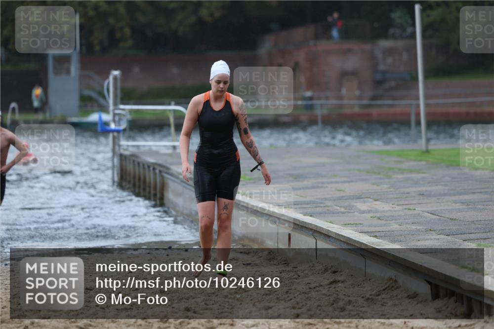 13.09.2026 - Stadtparktriathlon Mo-Foto http://msf.ph/oto/10246126 13.09.2026 12:34:43 Schwimmen 1284, 1304 meine-sportfotos.de