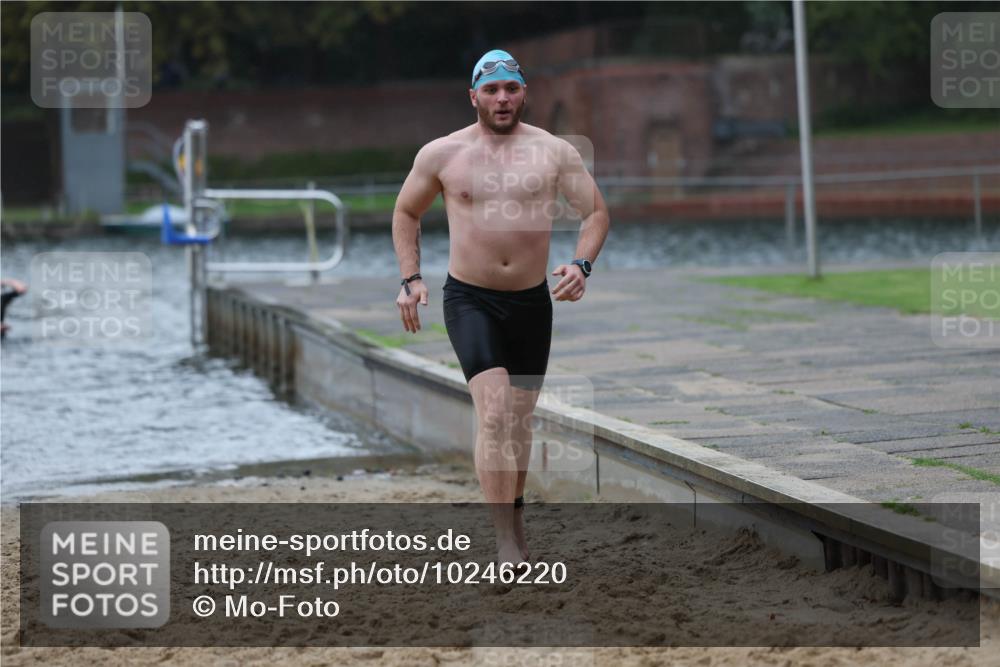 13.09.2026 - Stadtparktriathlon Mo-Foto http://msf.ph/oto/10246220 13.09.2026 12:35:19 Schwimmen 1219, 1257, 1258, 1289 meine-sportfotos.de