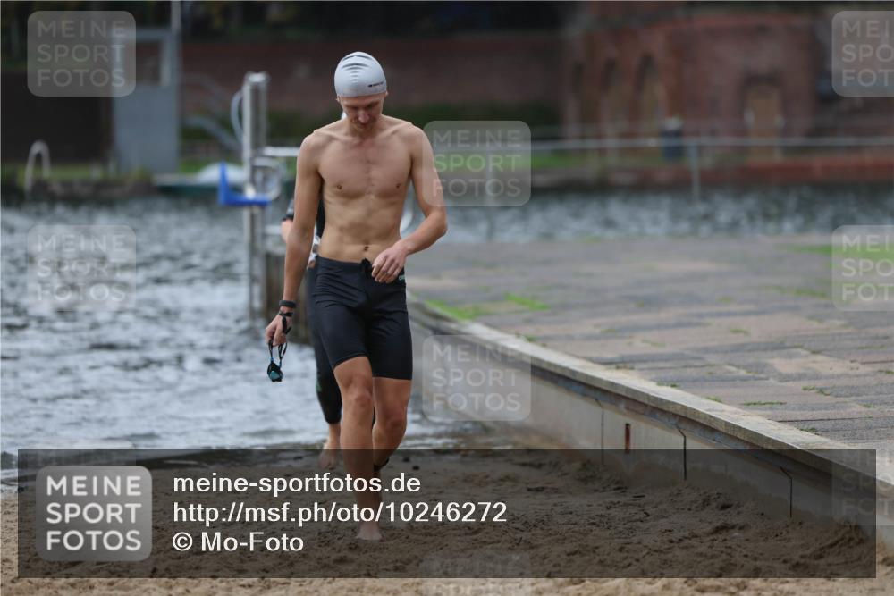 13.09.2026 - Stadtparktriathlon Mo-Foto http://msf.ph/oto/10246272 13.09.2026 12:35:37 Schwimmen 1199, 1209, 1211, 1219 meine-sportfotos.de