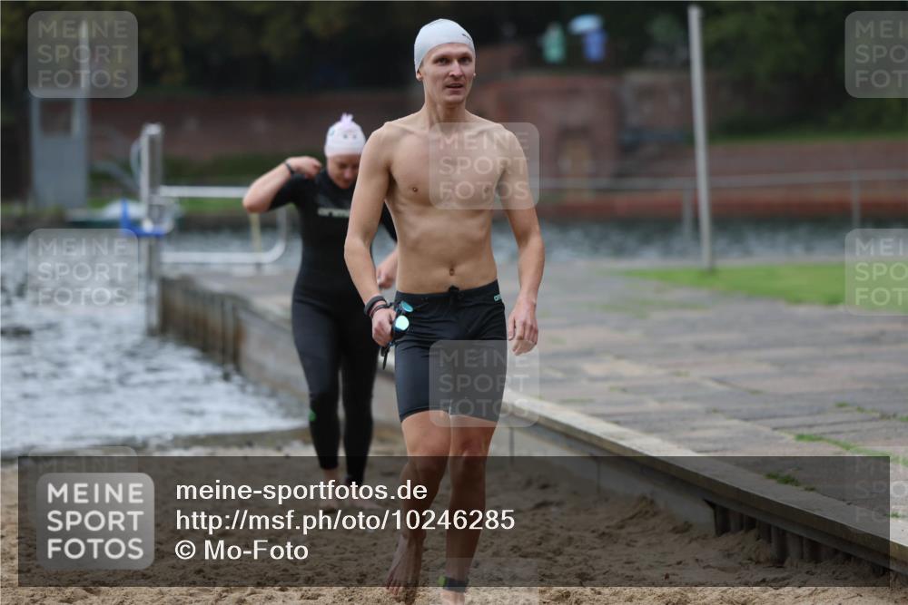 13.09.2026 - Stadtparktriathlon Mo-Foto http://msf.ph/oto/10246285 13.09.2026 12:35:40 Schwimmen 1199, 1211 meine-sportfotos.de