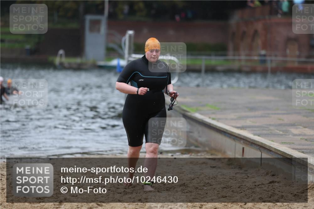 13.09.2026 - Stadtparktriathlon Mo-Foto http://msf.ph/oto/10246430 13.09.2026 12:37:14 Schwimmen 1237 meine-sportfotos.de