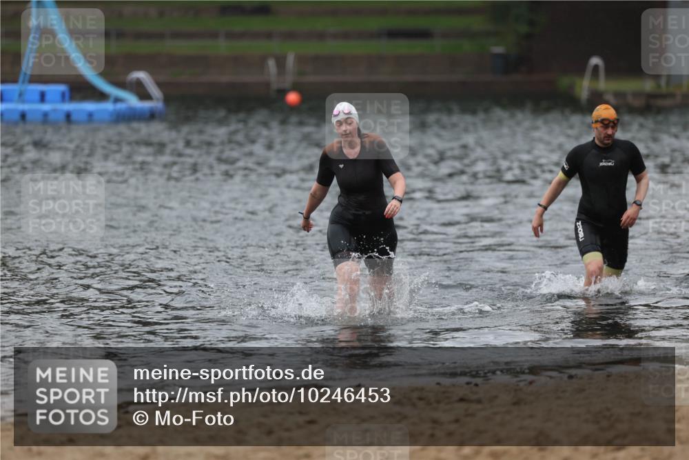 13.09.2026 - Stadtparktriathlon Mo-Foto http://msf.ph/oto/10246453 13.09.2026 12:37:30 Schwimmen 1212, 1261 meine-sportfotos.de