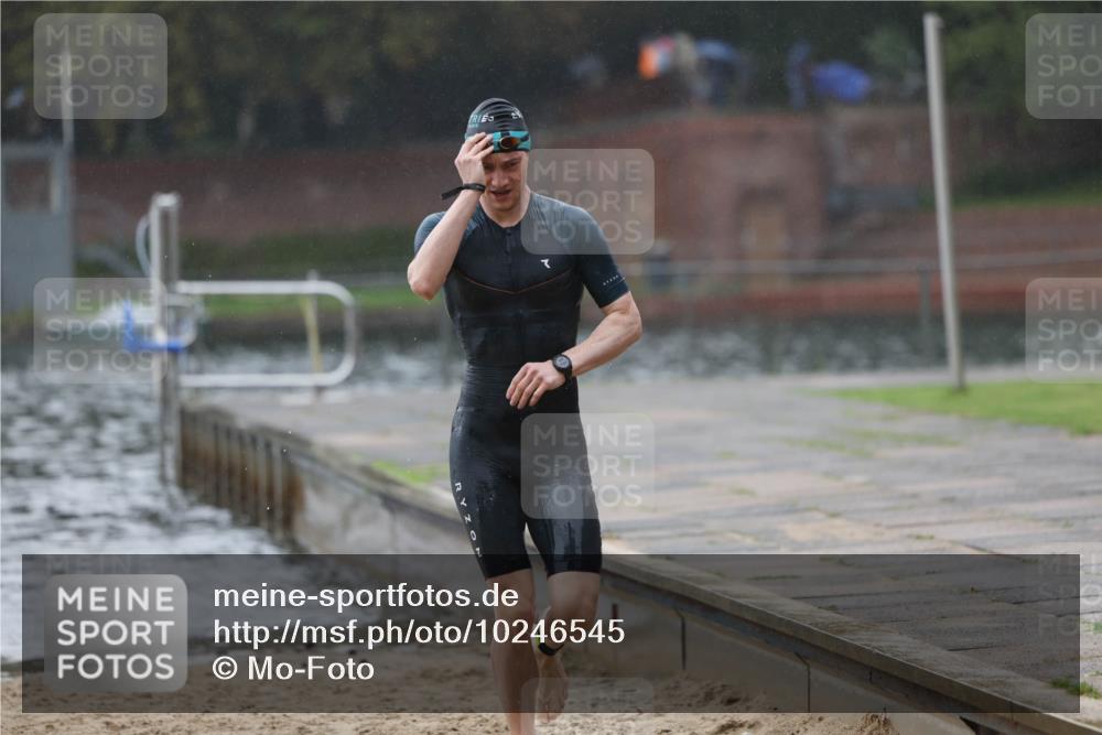 13.09.2026 - Stadtparktriathlon Mo-Foto http://msf.ph/oto/10246545 13.09.2026 12:50:07 Schwimmen 1376 meine-sportfotos.de