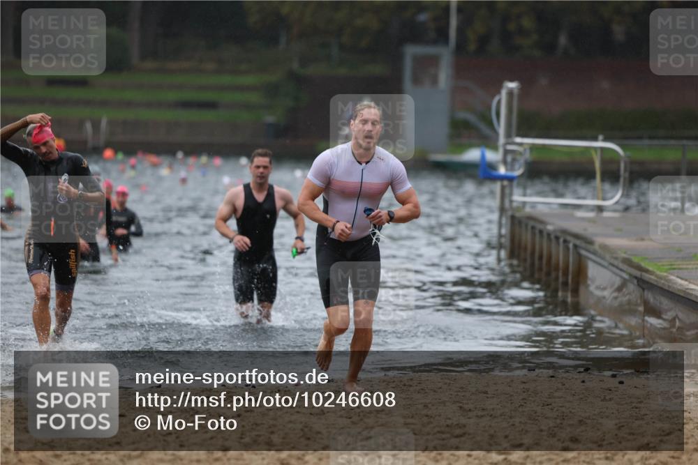 13.09.2026 - Stadtparktriathlon Mo-Foto http://msf.ph/oto/10246608 13.09.2026 12:51:20 Schwimmen 1386, 1392, 1407, 1426, 1427 meine-sportfotos.de