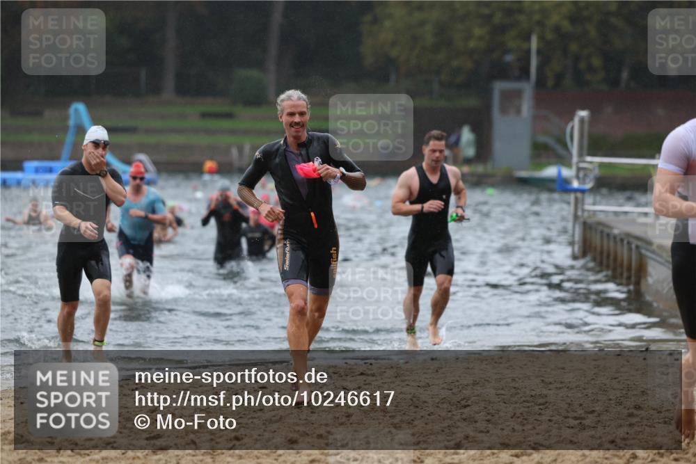 13.09.2026 - Stadtparktriathlon Mo-Foto http://msf.ph/oto/10246617 13.09.2026 12:51:22 Schwimmen 1386, 1392, 1407, 1426, 1427 meine-sportfotos.de