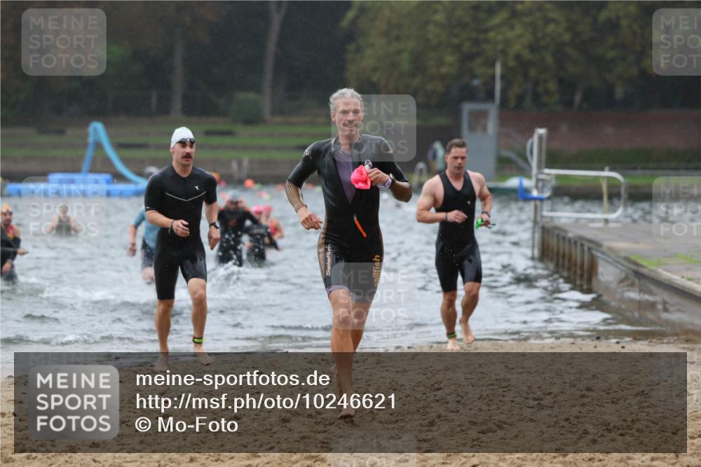 13.09.2026 - Stadtparktriathlon Mo-Foto http://msf.ph/oto/10246621 13.09.2026 12:51:23 Schwimmen 1310, 1386, 1389, 1392, 1407, 1426, 1427 meine-sportfotos.de