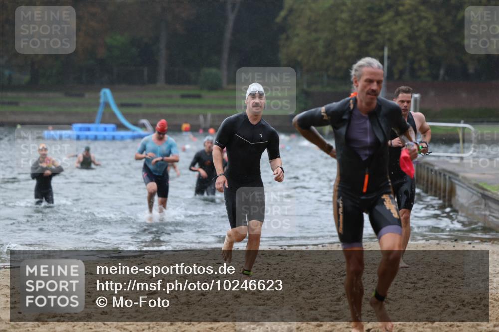 13.09.2026 - Stadtparktriathlon Mo-Foto http://msf.ph/oto/10246623 13.09.2026 12:51:24 Schwimmen 1310, 1386, 1389, 1392, 1407, 1426, 1427 meine-sportfotos.de