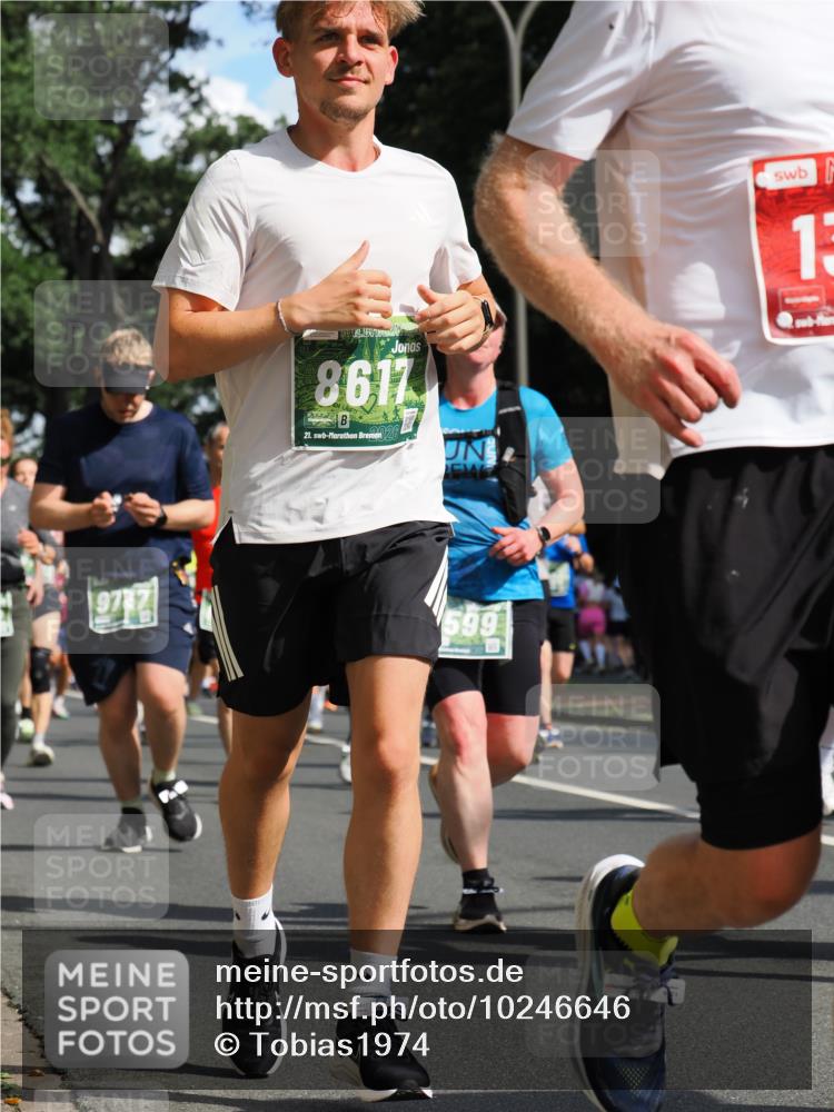 13.09.2026 - 21. swb-Marathon Bremen TobiasT http://msf.ph/oto/10246646 13.09.2026 12:02:28 Laufen 8617, 21, 599, 13 meine-sportfotos.de