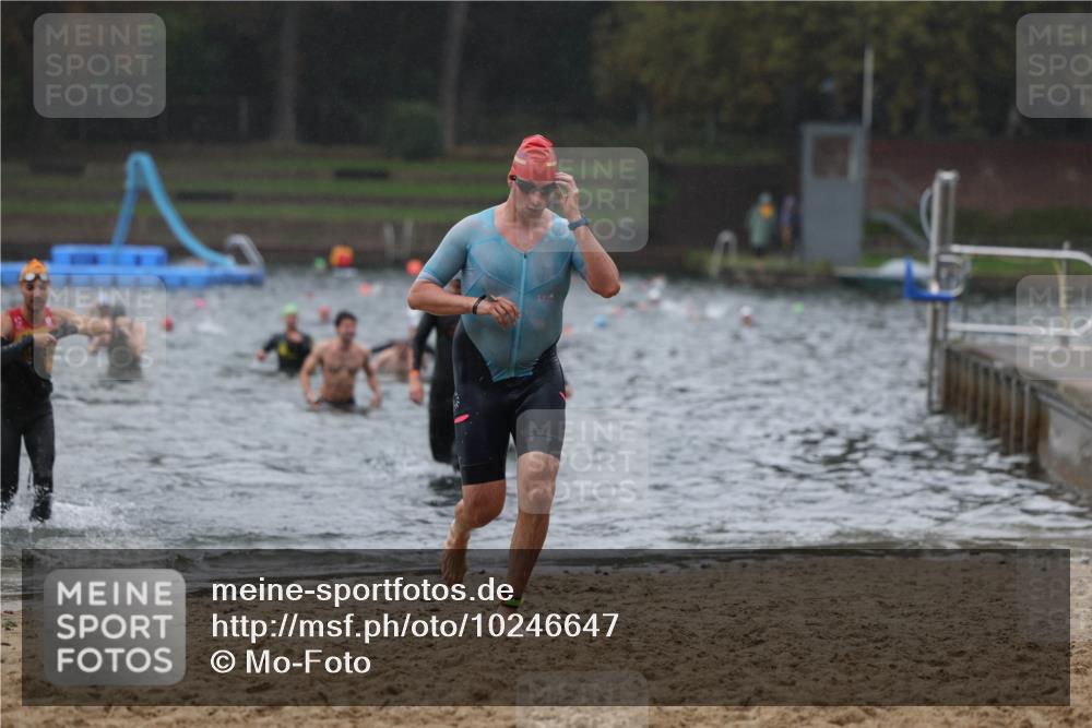 13.09.2026 - Stadtparktriathlon Mo-Foto http://msf.ph/oto/10246647 13.09.2026 12:51:28 Schwimmen 1310, 1369, 1386, 1389, 1392, 1407, 1426, 1427 meine-sportfotos.de