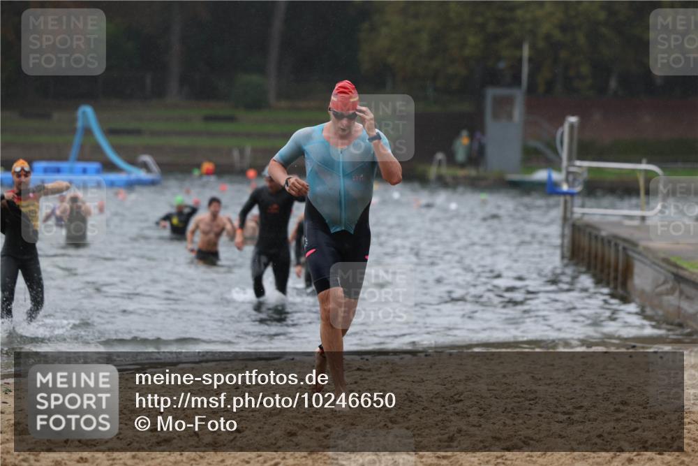 13.09.2026 - Stadtparktriathlon Mo-Foto http://msf.ph/oto/10246650 13.09.2026 12:51:28 Schwimmen 1310, 1369, 1386, 1389, 1392, 1407, 1426, 1427 meine-sportfotos.de