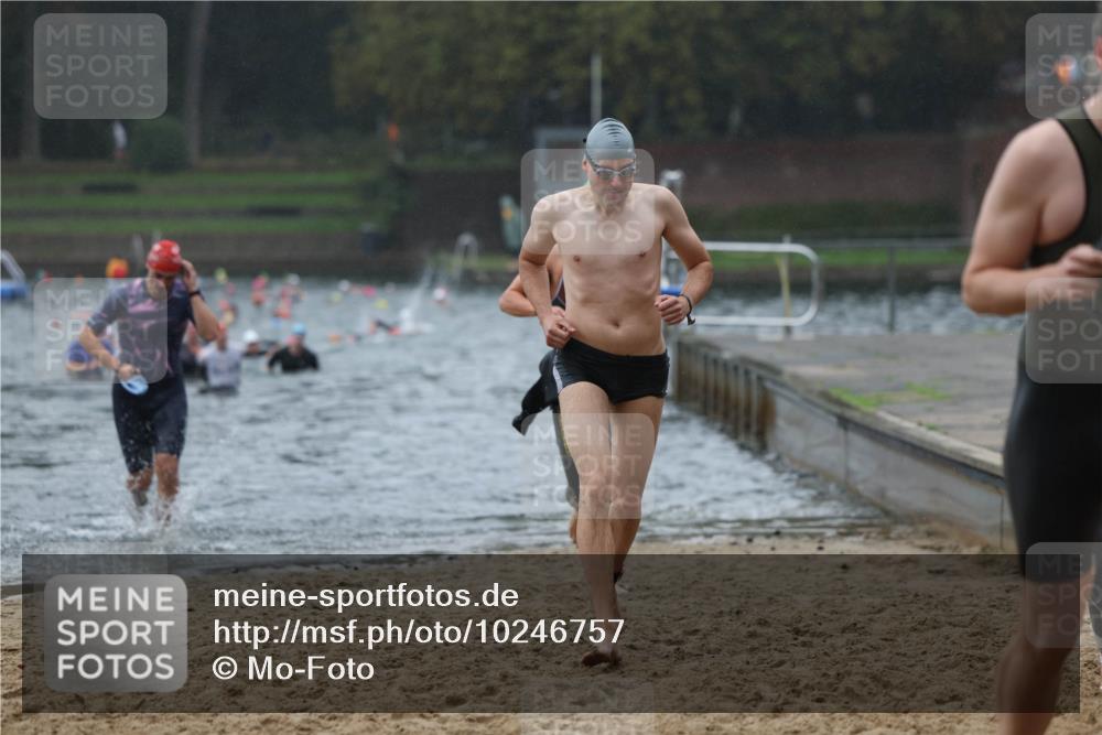 13.09.2026 - Stadtparktriathlon Mo-Foto http://msf.ph/oto/10246757 13.09.2026 12:51:48 Schwimmen 1338, 1374, 1377, 1383, 1409 meine-sportfotos.de