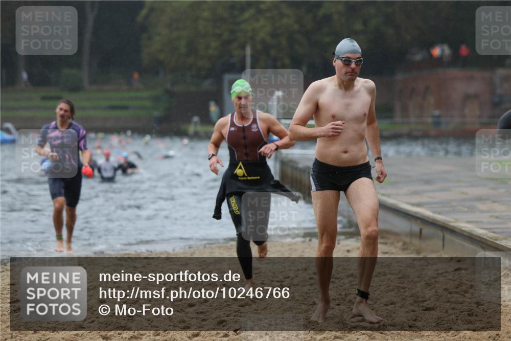 13.09.2026 - Stadtparktriathlon Mo-Foto http://msf.ph/oto/10246766 13.09.2026 12:51:49 Schwimmen 1338, 1374, 1377, 1383, 1409, 1420 meine-sportfotos.de
