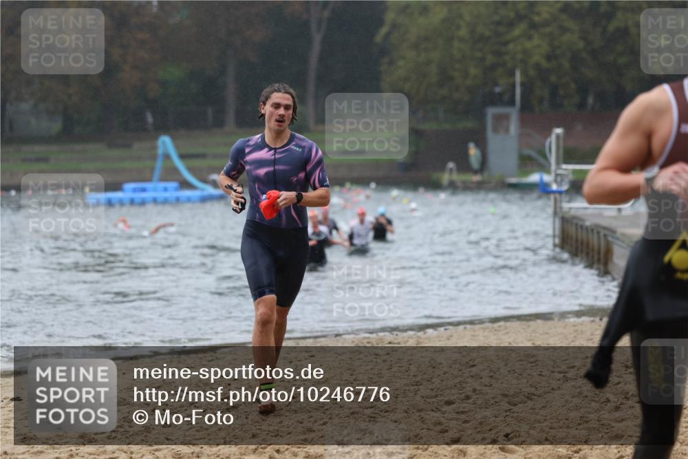 13.09.2026 - Stadtparktriathlon Mo-Foto http://msf.ph/oto/10246776 13.09.2026 12:51:51 Schwimmen 1338, 1374, 1377, 1383, 1409, 1420 meine-sportfotos.de
