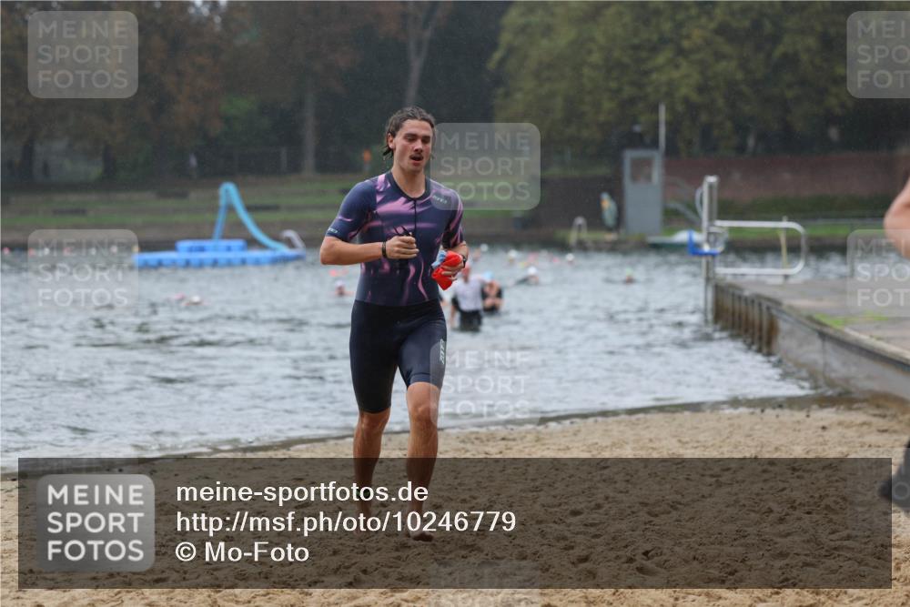 13.09.2026 - Stadtparktriathlon Mo-Foto http://msf.ph/oto/10246779 13.09.2026 12:51:51 Schwimmen 1338, 1374, 1377, 1383, 1409, 1420 meine-sportfotos.de