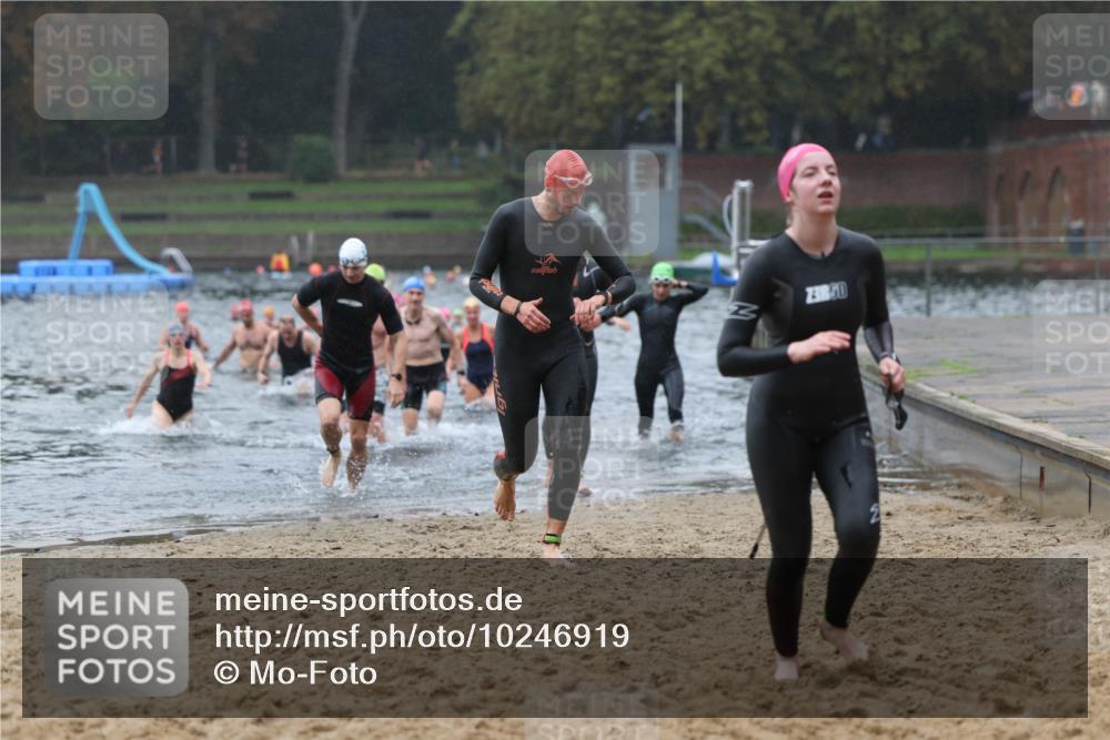 13.09.2026 - Stadtparktriathlon Mo-Foto http://msf.ph/oto/10246919 13.09.2026 12:52:27 Schwimmen 1322, 1324, 1333, 1339, 1340, 1343, 1350, 1357, 1362, 1379, 1385, 1397, 1404 meine-sportfotos.de