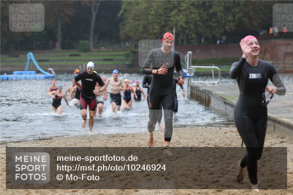13.09.2026 - Stadtparktriathlon Mo-Foto http://msf.ph/oto/10246924 13.09.2026 12:52:28 Schwimmen 1322, 1324, 1333, 1339, 1340, 1343, 1350, 1357, 1362, 1379, 1385, 1397, 1404 meine-sportfotos.de