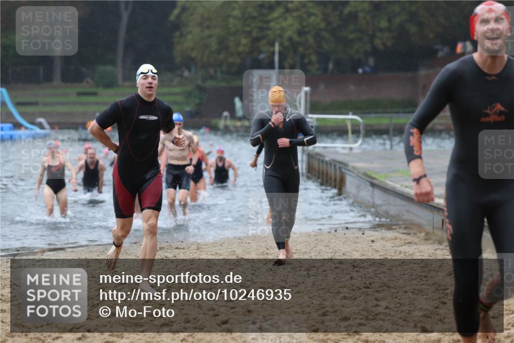 13.09.2026 - Stadtparktriathlon Mo-Foto http://msf.ph/oto/10246935 13.09.2026 12:52:30 Schwimmen 1322, 1324, 1333, 1339, 1340, 1343, 1350, 1357, 1362, 1379, 1385, 1397, 1404, 1418 meine-sportfotos.de