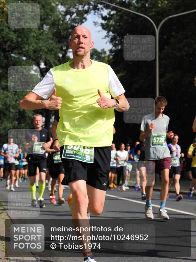 13.09.2026 - 21. swb-Marathon Bremen TobiasT http://msf.ph/oto/10246952 13.09.2026 12:03:33 Laufen 8150, 5105, 21, 5726 meine-sportfotos.de