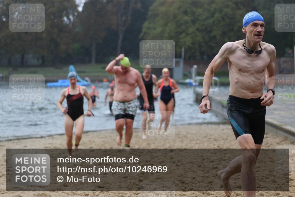 13.09.2026 - Stadtparktriathlon Mo-Foto http://msf.ph/oto/10246969 13.09.2026 12:52:36 Schwimmen 1323, 1324, 1333, 1340, 1343, 1350, 1362, 1367, 1379, 1385, 1412, 1418 meine-sportfotos.de