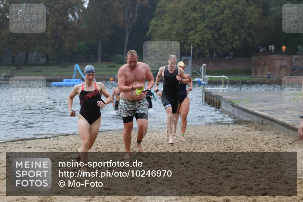 13.09.2026 - Stadtparktriathlon Mo-Foto http://msf.ph/oto/10246970 13.09.2026 12:52:36 Schwimmen 1323, 1324, 1333, 1340, 1343, 1350, 1362, 1367, 1379, 1385, 1412, 1418 meine-sportfotos.de