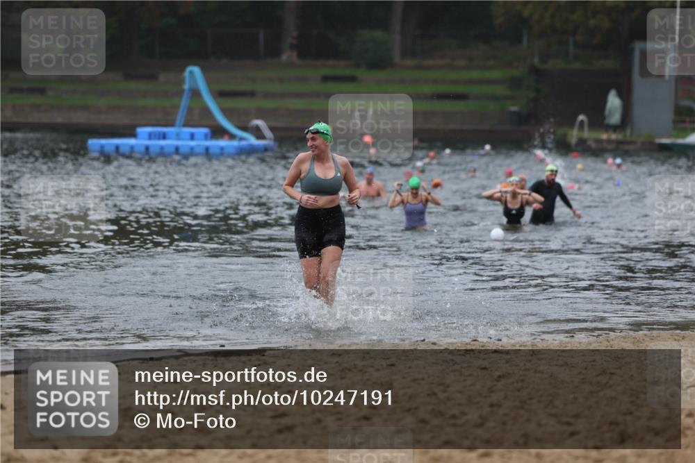 13.09.2026 - Stadtparktriathlon Mo-Foto http://msf.ph/oto/10247191 13.09.2026 12:53:33 Schwimmen 1351, 1356 meine-sportfotos.de