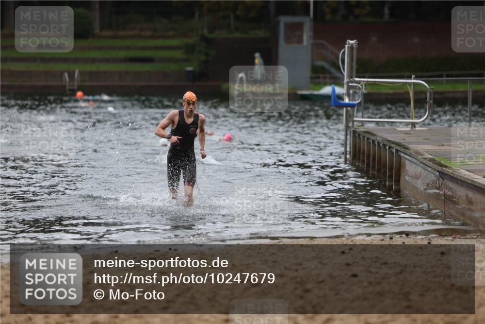 13.09.2026 - Stadtparktriathlon Mo-Foto http://msf.ph/oto/10247679 13.09.2026 13:09:34 Schwimmen 1460, 1473 meine-sportfotos.de