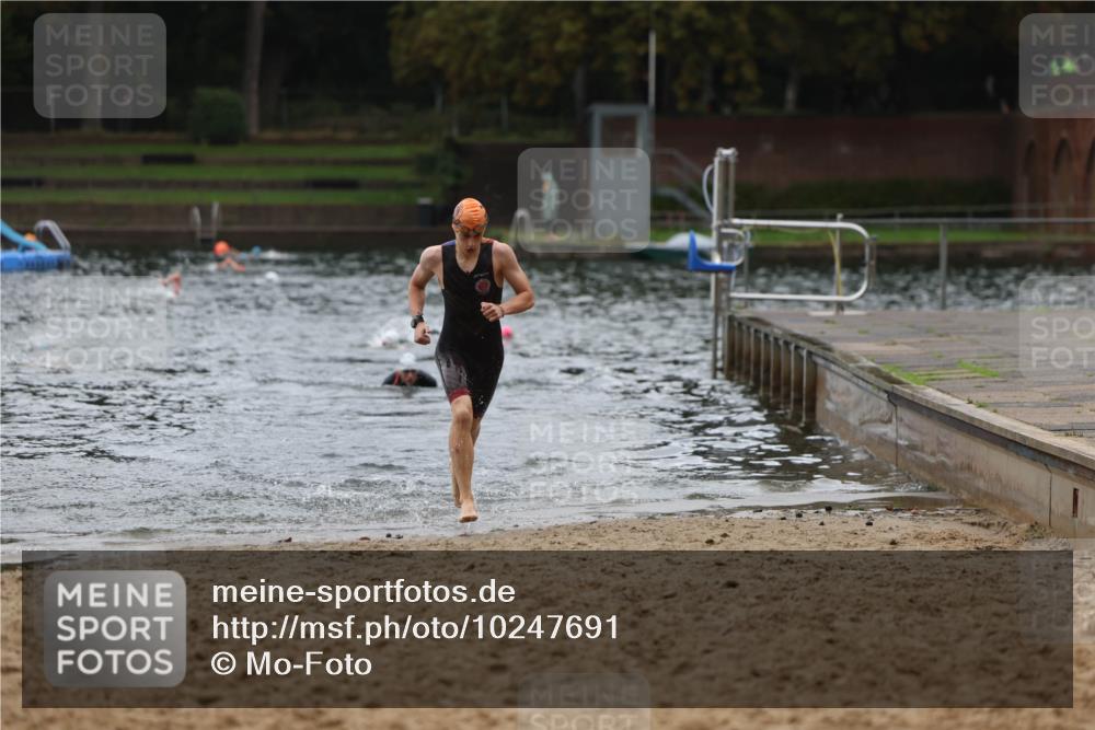 13.09.2026 - Stadtparktriathlon Mo-Foto http://msf.ph/oto/10247691 13.09.2026 13:09:36 Schwimmen 1460, 1461, 1473 meine-sportfotos.de