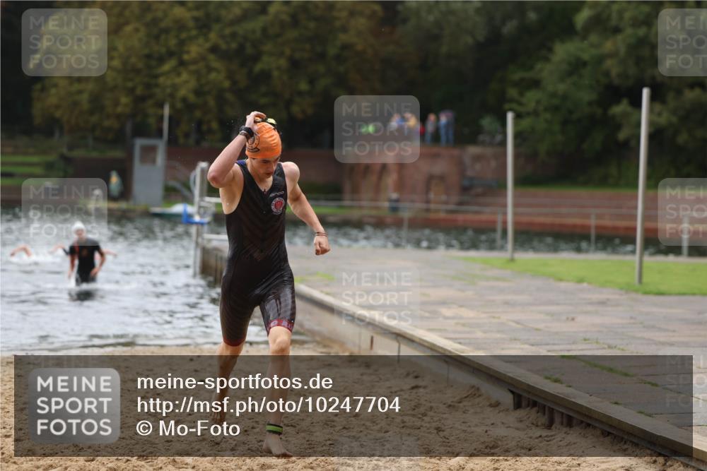 13.09.2026 - Stadtparktriathlon Mo-Foto http://msf.ph/oto/10247704 13.09.2026 13:09:38 Schwimmen 1453, 1460, 1461, 1473 meine-sportfotos.de