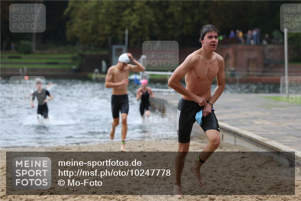 13.09.2026 - Stadtparktriathlon Mo-Foto http://msf.ph/oto/10247778 13.09.2026 13:09:53 Schwimmen 1435, 1437, 1453, 1461, 1464 meine-sportfotos.de