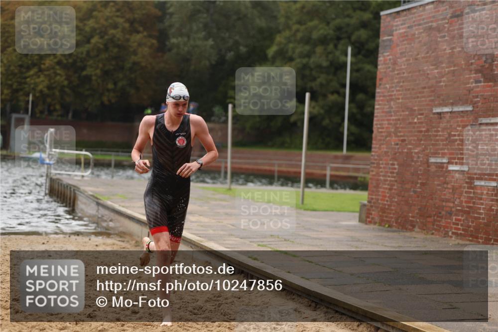 13.09.2026 - Stadtparktriathlon Mo-Foto http://msf.ph/oto/10247856 13.09.2026 13:10:15 Schwimmen 1466 meine-sportfotos.de