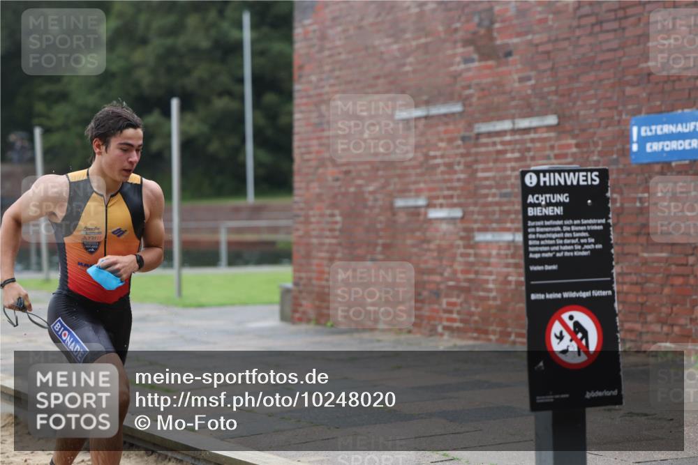 13.09.2026 - Stadtparktriathlon Mo-Foto http://msf.ph/oto/10248020 13.09.2026 13:11:18 Schwimmen 1446, 1447 meine-sportfotos.de