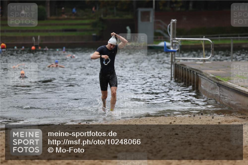 13.09.2026 - Stadtparktriathlon Mo-Foto http://msf.ph/oto/10248066 13.09.2026 13:11:38 Schwimmen 1475, 1477 meine-sportfotos.de