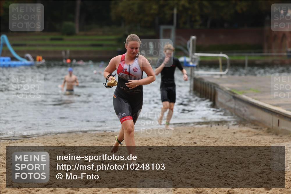 13.09.2026 - Stadtparktriathlon Mo-Foto http://msf.ph/oto/10248103 13.09.2026 13:11:51 Schwimmen 1433, 1467, 1477 meine-sportfotos.de