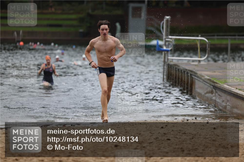 13.09.2026 - Stadtparktriathlon Mo-Foto http://msf.ph/oto/10248134 13.09.2026 13:12:00 Schwimmen 1467, 1472 meine-sportfotos.de