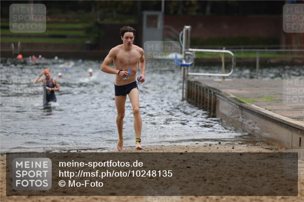 13.09.2026 - Stadtparktriathlon Mo-Foto http://msf.ph/oto/10248135 13.09.2026 13:12:00 Schwimmen 1467, 1472 meine-sportfotos.de