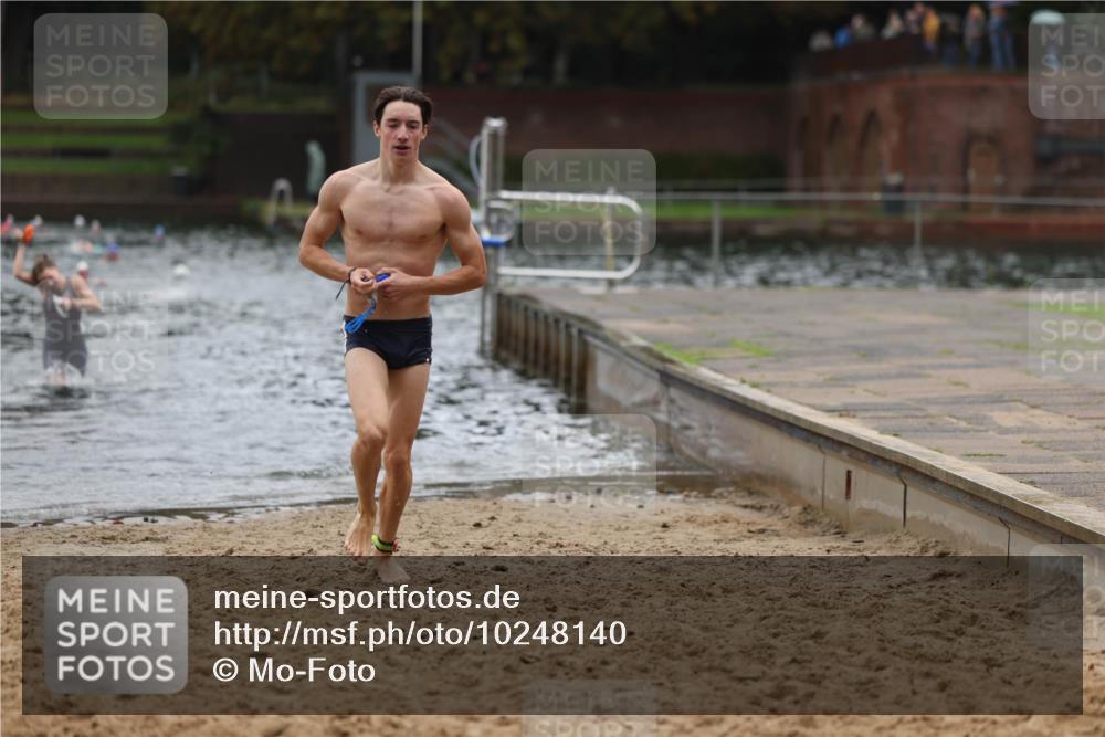 13.09.2026 - Stadtparktriathlon Mo-Foto http://msf.ph/oto/10248140 13.09.2026 13:12:01 Schwimmen 1467, 1472 meine-sportfotos.de