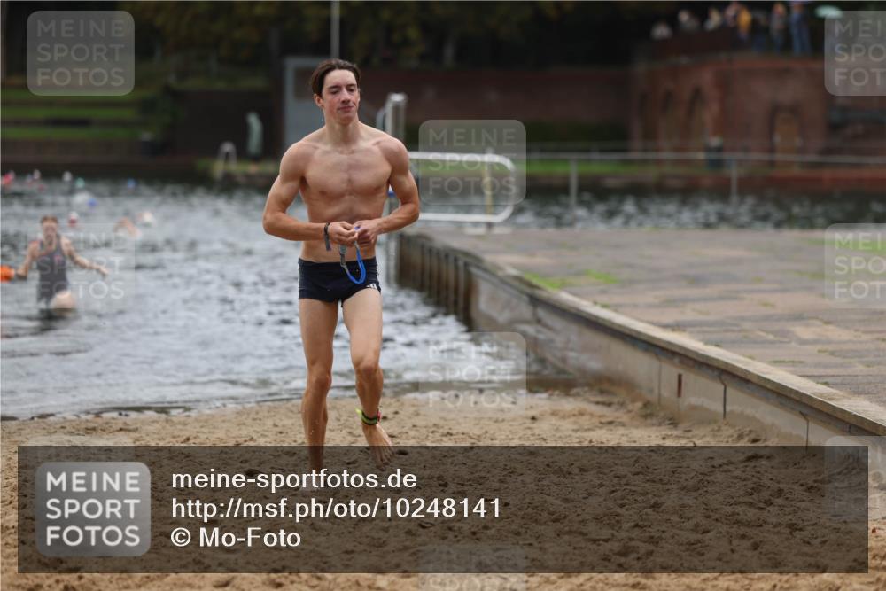 13.09.2026 - Stadtparktriathlon Mo-Foto http://msf.ph/oto/10248141 13.09.2026 13:12:01 Schwimmen 1467, 1472 meine-sportfotos.de