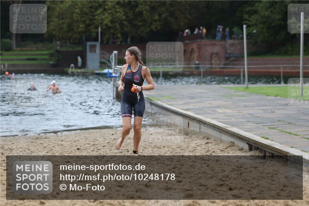 13.09.2026 - Stadtparktriathlon Mo-Foto http://msf.ph/oto/10248178 13.09.2026 13:12:11 Schwimmen 1472 meine-sportfotos.de