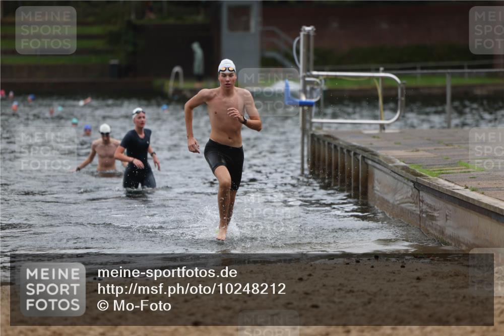 13.09.2026 - Stadtparktriathlon Mo-Foto http://msf.ph/oto/10248212 13.09.2026 13:12:26 Schwimmen 1456, 1468 meine-sportfotos.de
