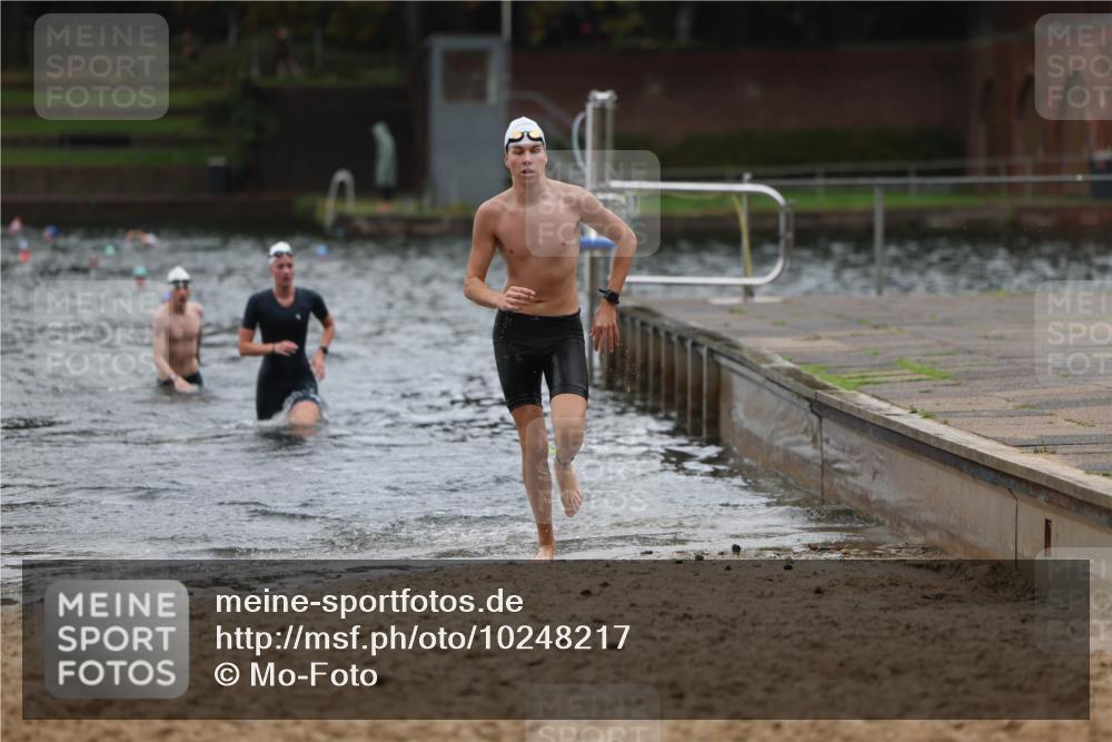 13.09.2026 - Stadtparktriathlon Mo-Foto http://msf.ph/oto/10248217 13.09.2026 13:12:27 Schwimmen 1456, 1468, 1471 meine-sportfotos.de
