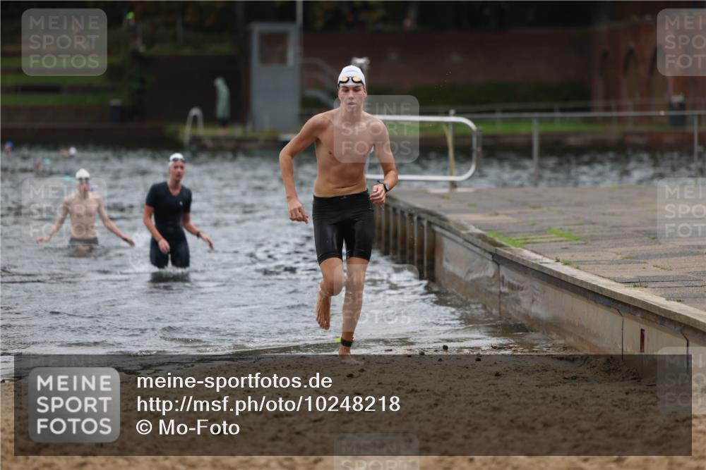 13.09.2026 - Stadtparktriathlon Mo-Foto http://msf.ph/oto/10248218 13.09.2026 13:12:28 Schwimmen 1456, 1468, 1471 meine-sportfotos.de