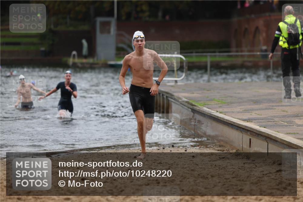 13.09.2026 - Stadtparktriathlon Mo-Foto http://msf.ph/oto/10248220 13.09.2026 13:12:28 Schwimmen 1456, 1468, 1471 meine-sportfotos.de