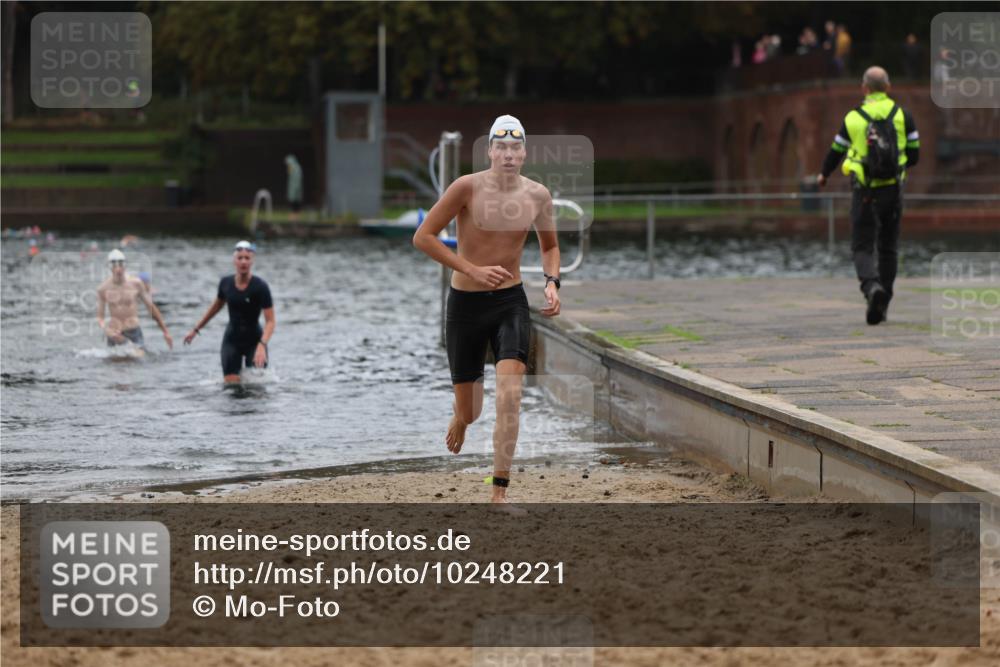 13.09.2026 - Stadtparktriathlon Mo-Foto http://msf.ph/oto/10248221 13.09.2026 13:12:28 Schwimmen 1456, 1468, 1471 meine-sportfotos.de