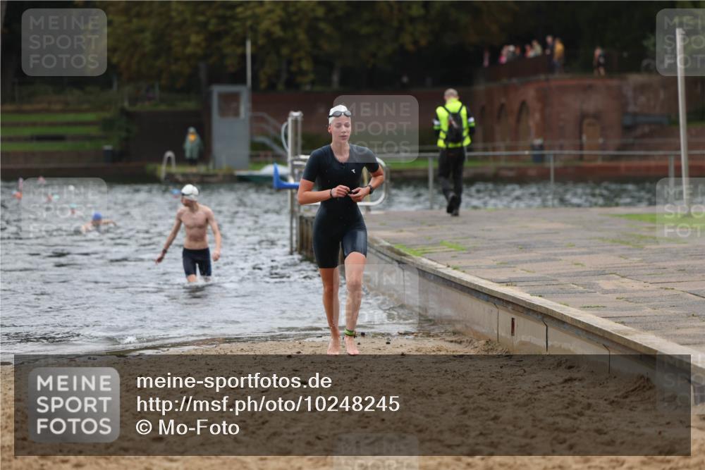 13.09.2026 - Stadtparktriathlon Mo-Foto http://msf.ph/oto/10248245 13.09.2026 13:12:34 Schwimmen 1456, 1468, 1471 meine-sportfotos.de