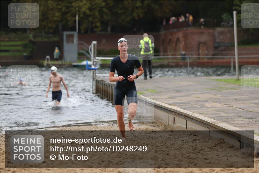 13.09.2026 - Stadtparktriathlon Mo-Foto http://msf.ph/oto/10248249 13.09.2026 13:12:34 Schwimmen 1456, 1468, 1471 meine-sportfotos.de