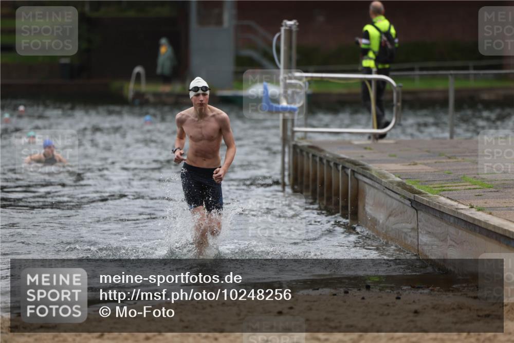 13.09.2026 - Stadtparktriathlon Mo-Foto http://msf.ph/oto/10248256 13.09.2026 13:12:37 Schwimmen 1456, 1471 meine-sportfotos.de